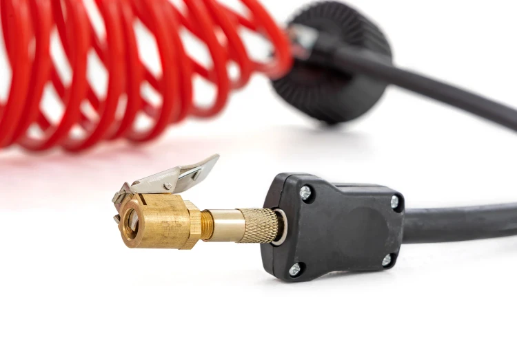 12v-air-compressor-rs200a-nozzel.webp