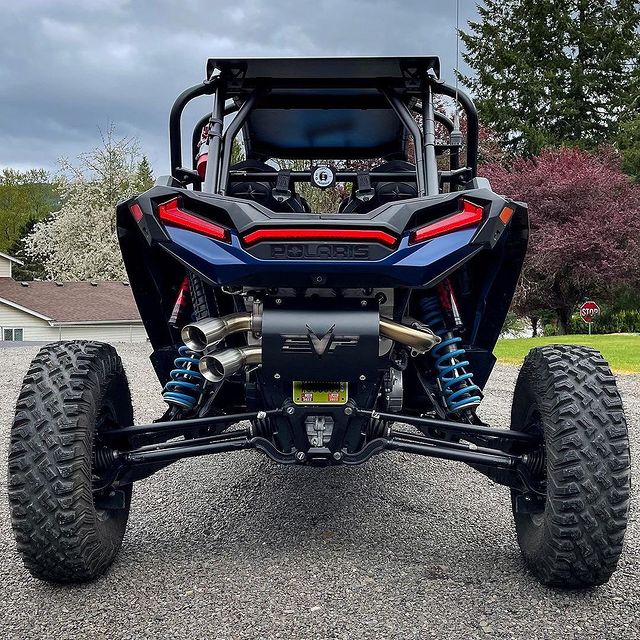 BlackPolarisExhaustBlueSxSEvolutionPowersports_1024x1024.jpg